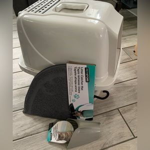 Cat Litter Box + Mat/Scoop